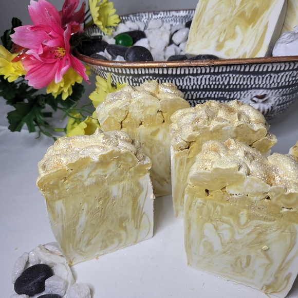 Sandlewood scented 2 large handmade soap bars - Picture 6 of 12